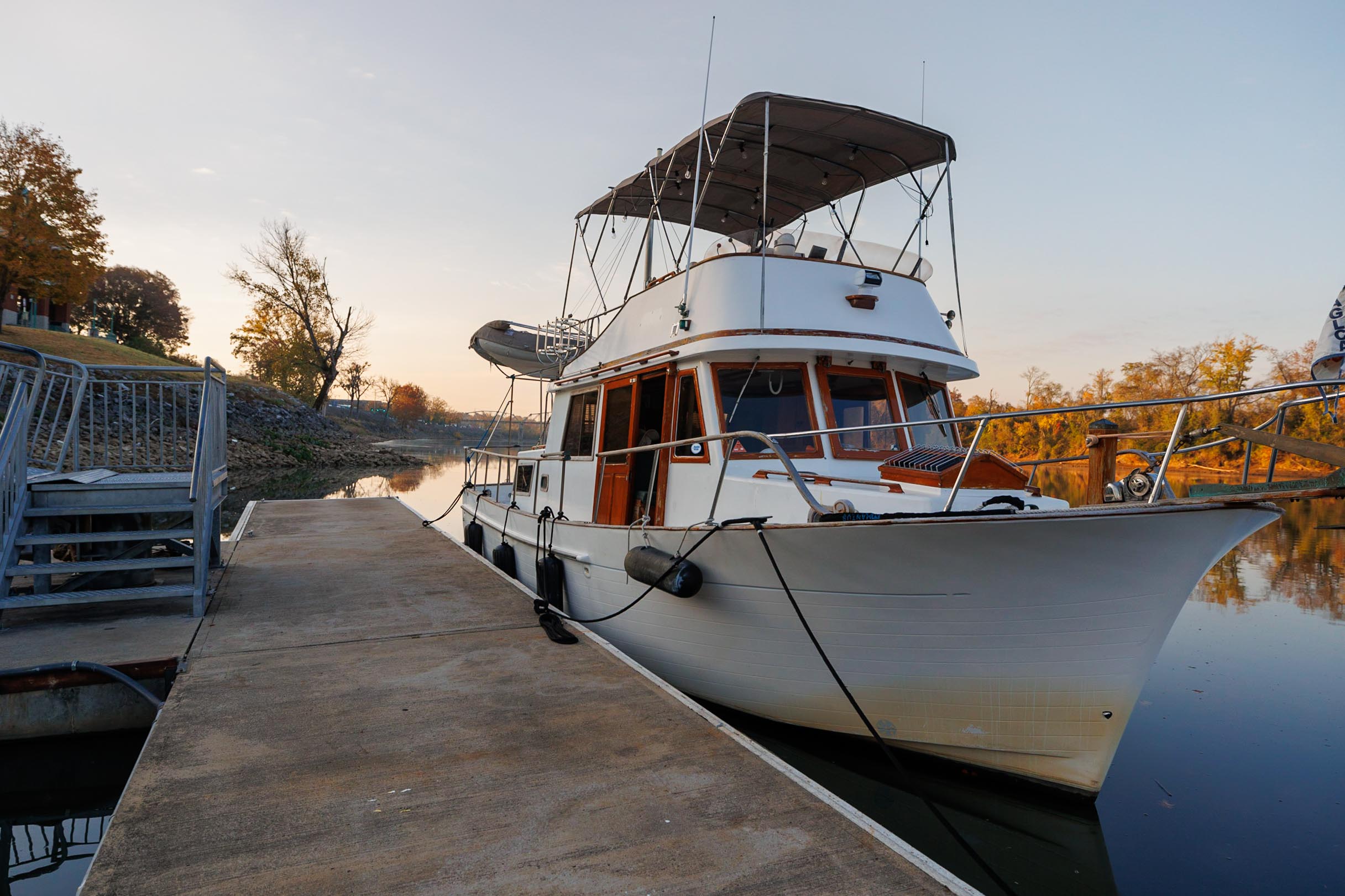Visiting Clarksville, Tennessee by Boat