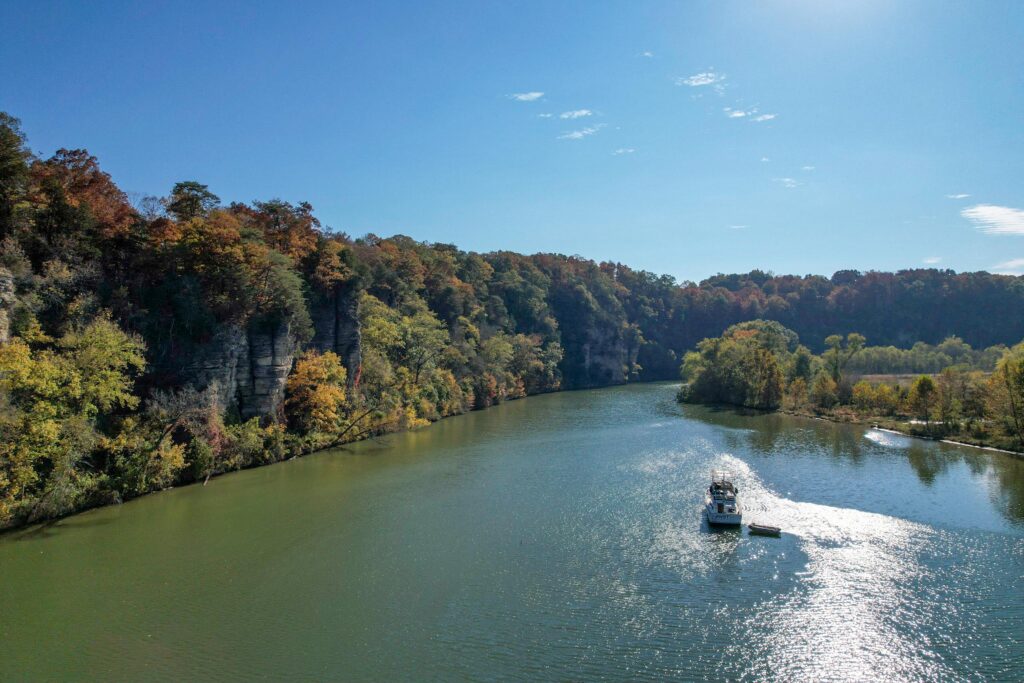 riverboat cruises clarksville tn